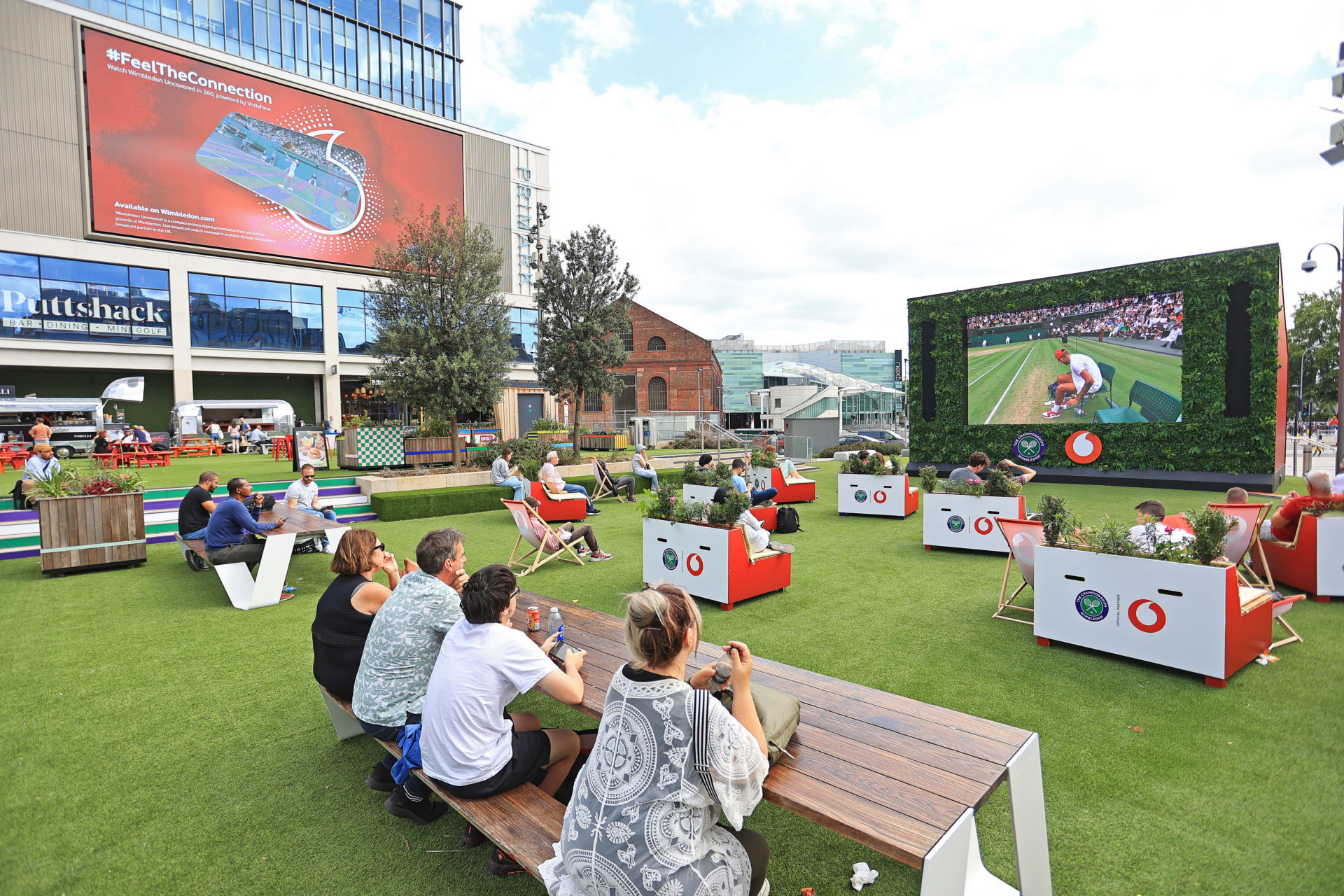 Ocean brings Wimbledon Experience to W12 and SW11 in partnership with Vodafone Ocean Outdoor